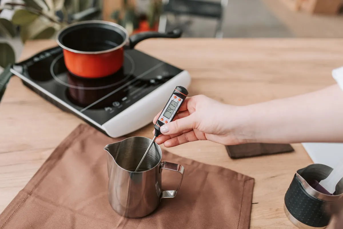 Candle Thermometer Review: Digital vs Infrared for Pouring Wax